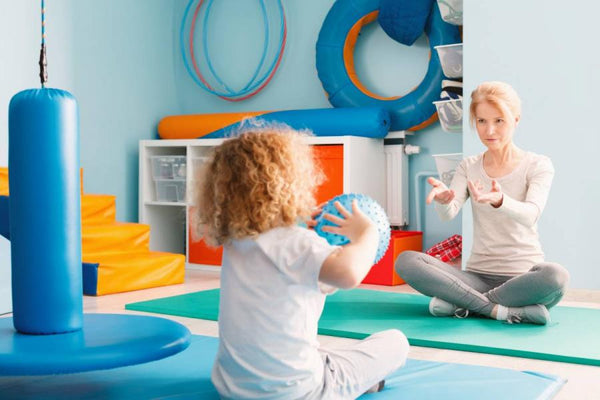 The Difference Between Sensory Integration Therapy and Sensory Play